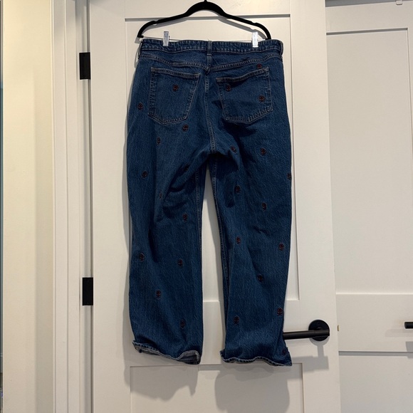 Abercrombie & Fitch Curve Love 90's Relaxed High Rise Jeans - Picture 4 of 4
